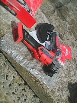 milwaukee M18 FSAG125XPDB-0 FUEL 125 mm úhlová bruska - 2