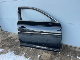pravé přední dveře Audi A4 B9 8W - 2