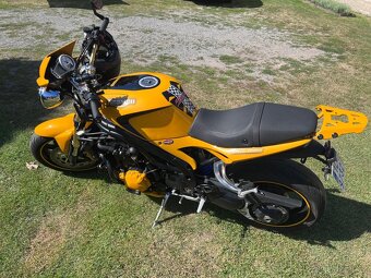 Triumph Speed Triple 1050 - 2
