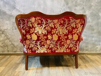 Prodám zachovalé sofa pro 2, maximálně 3 osoby - 2