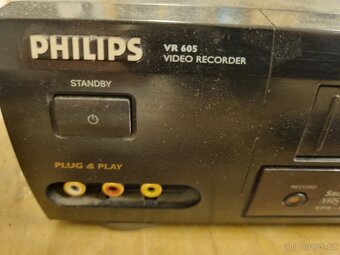 Prodám video rekordér Philips VR 605 + ovladač - 2