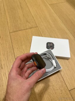 Apple Watch Ultra 2 49mm černý titan - 2