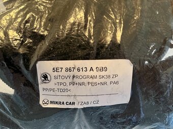 Síťový program do kufru ŠKODA OCTAVIA IV - 2