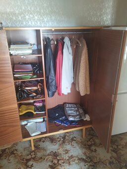 Šatní skříň - 2