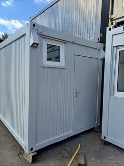 Použitá obytná buňka po částečné opravě - 2