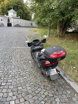 Suzuki Burgman 400 - 2