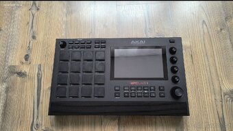 Akai MPC Live 2 Limited Edition 
Cena: 19 490 Kč
 - 2