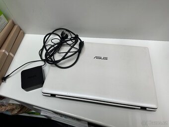 Prodám notebook Asus - 2