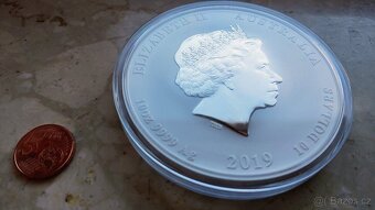 Lunární série II. - stříbrná mince 10oz (Rok vepře 2019) - 2