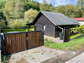 Stavebni pozemek 302 m2 s chatou u reky Svitavy - 2