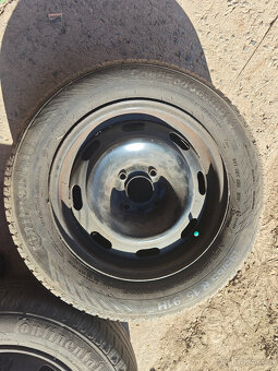 Prodám 2ks disků 6Jx15H2 ET27 + letní pneu 195/65/R15 - 2