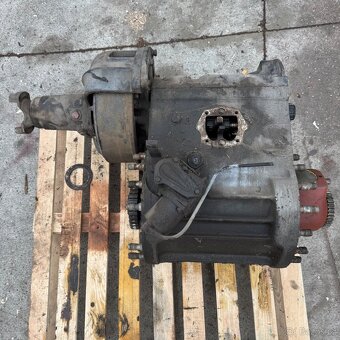 Redukčná prevodovka Tatra 148 - 2