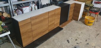 Vrchní skříňky kuchyňské linky - 2