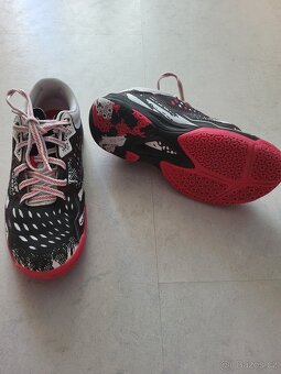 Sálové boty velikosti 37 - 2