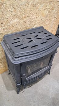 Prodám litinová kamna Nestor Martin - 2