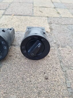 Spínače světel - 2