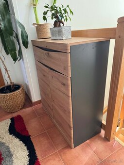 Komoda - 2