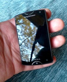 Mobilní telefon Sony Ericsson Xperia Mini - 2