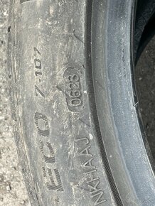 Letni pneu 245/40/R18 - 2