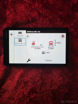 Navigace Garmin Dézl LGV720 - 2