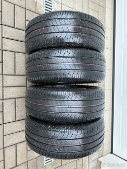 Pneu Bridgestone 205/45r17 - 2