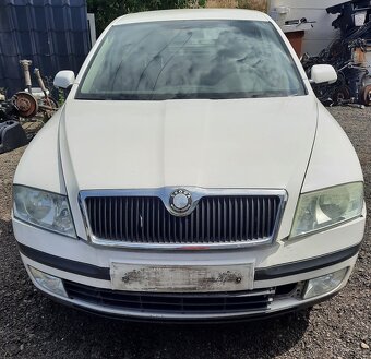 nd ze škoda octavia 2, 2.0.TDI 103kW, bílá, zelená,černá - 2