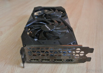 Gigabyte Radeon RX 5600 XT / 6GB GDDR6 - 2