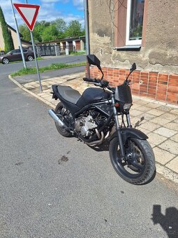 Yamaha XJ 600 (spěchá) - 2