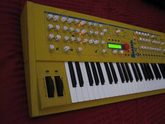 Waldorf Q keyboard Mikrovlnný vlnový syntezátor - 2