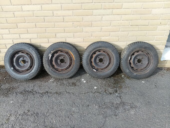 Pneu 155/70 R13 - 2