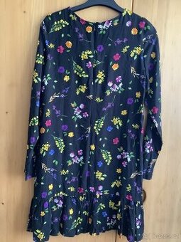 ZARA Trafaluc collection- černé šaty s květinami - 2