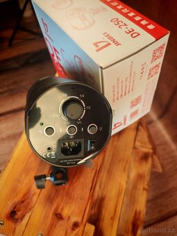 Blesk Jinbei 250 - 2