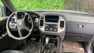 Mitsubishi Pajero - 2