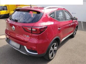 MG eV ZS 143PS Bat45kWh LUX PANo AL DPH ACC KAM Kůže 5/21 - 2