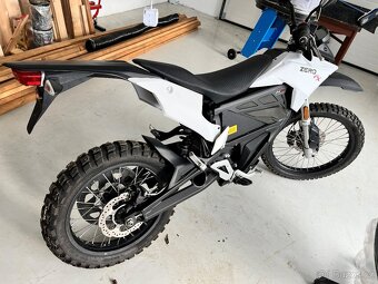 Zero FX Elektrické enduro - 2