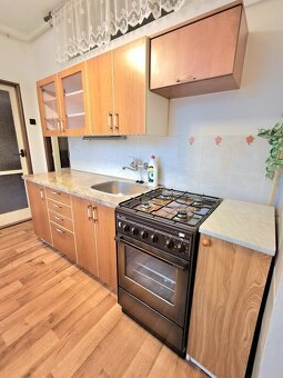 Pronájem bytu 2+1 s balkonem - 2