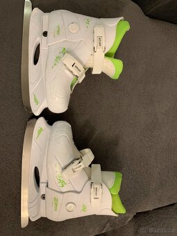 Prodám dětské/dívčí nastavovací lední brusle, velikost 33-36 - 2