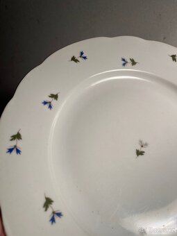 Sada starých porcelánových talířů - 2