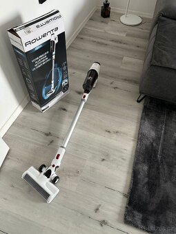 Tyčový vysavač Rowenta - 2