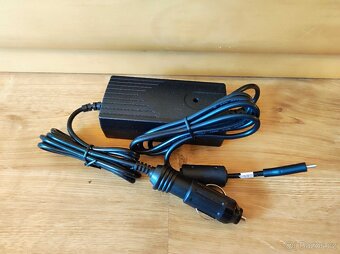 PRODÁM PŘENOSNÝ KONCENTRÁTOR LÉKAŘSKÉHO KYSÍKU - 2