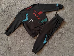 Tepláková souprava NEXT charcoal grey Dino, vel. 4-5 roku - 2