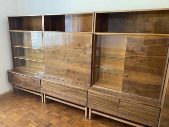 Starožitná obývací stěna, ořechová dýha + masiv - 2