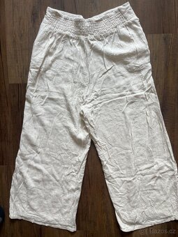 Volnější tříčtvrteční kalhoty - 2