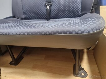 Přední dvousedák Trafik - 2