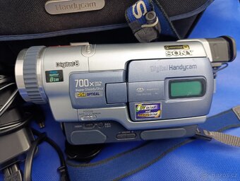 Videokamera Sony DCR-TRV330 - 2