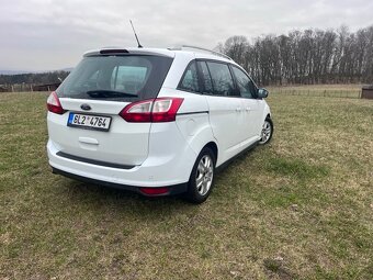 Ford Grand c-max 7míst Benzín 1.6 - 2