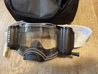 Oakley airbrake roll off - 2