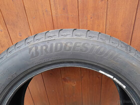 Prodám letní pneu Bridgestone 215/55R17 94V - 2