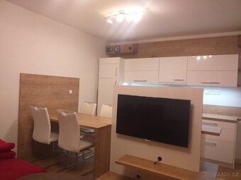 Prodej bytu 3+kk 70 m², Bozděchova, Hradec Králové - 2