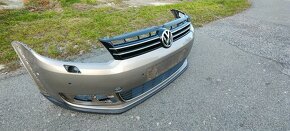 Přední nárazník VW TOURAN 1T0 807 221 - 2